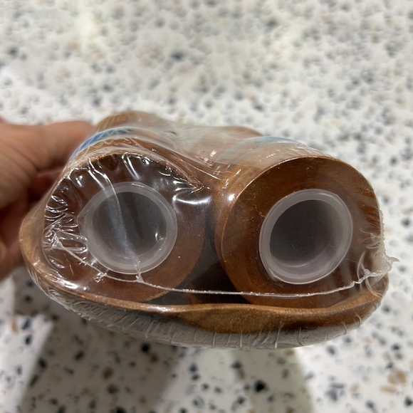 Aloha Hawaii Salt and Pepper Set Wood Pineapple Dish Vintage Monkey Pod - Picture 8 of 8